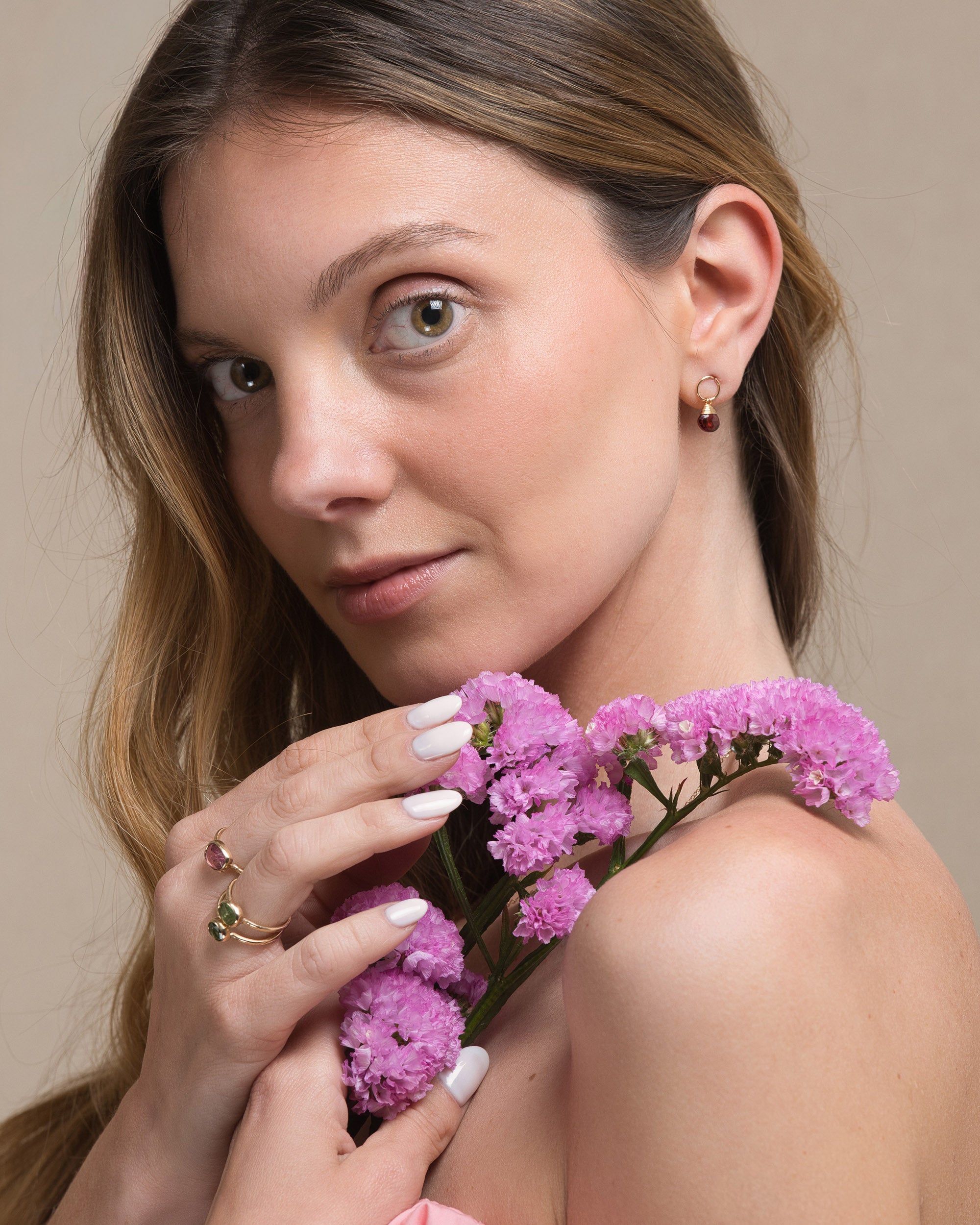 Pétale no. 1 | Garnet Drop Earrings