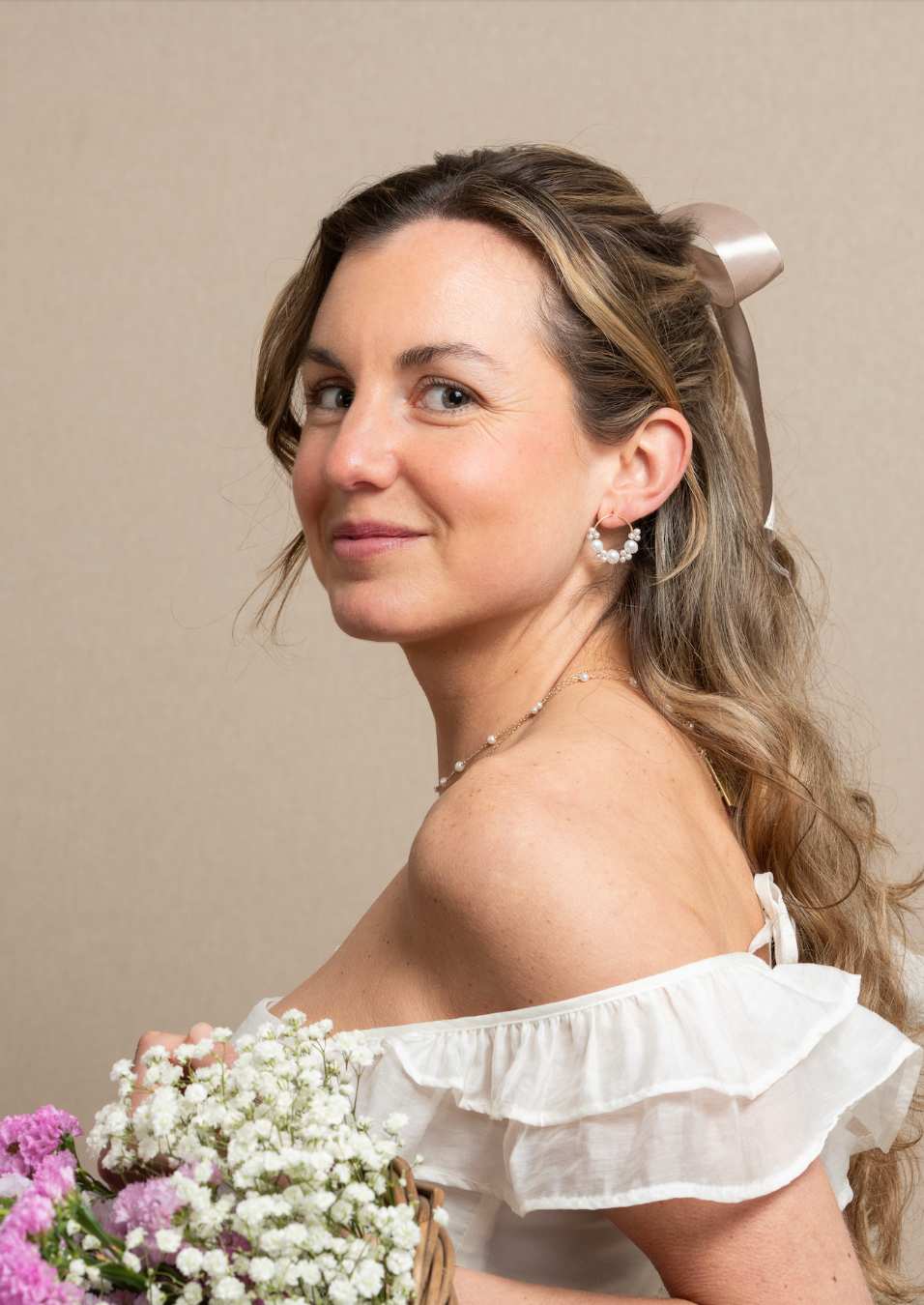 Wedding Jewellery by Neckline: How to Choose the Perfect Pieces for Your Dress