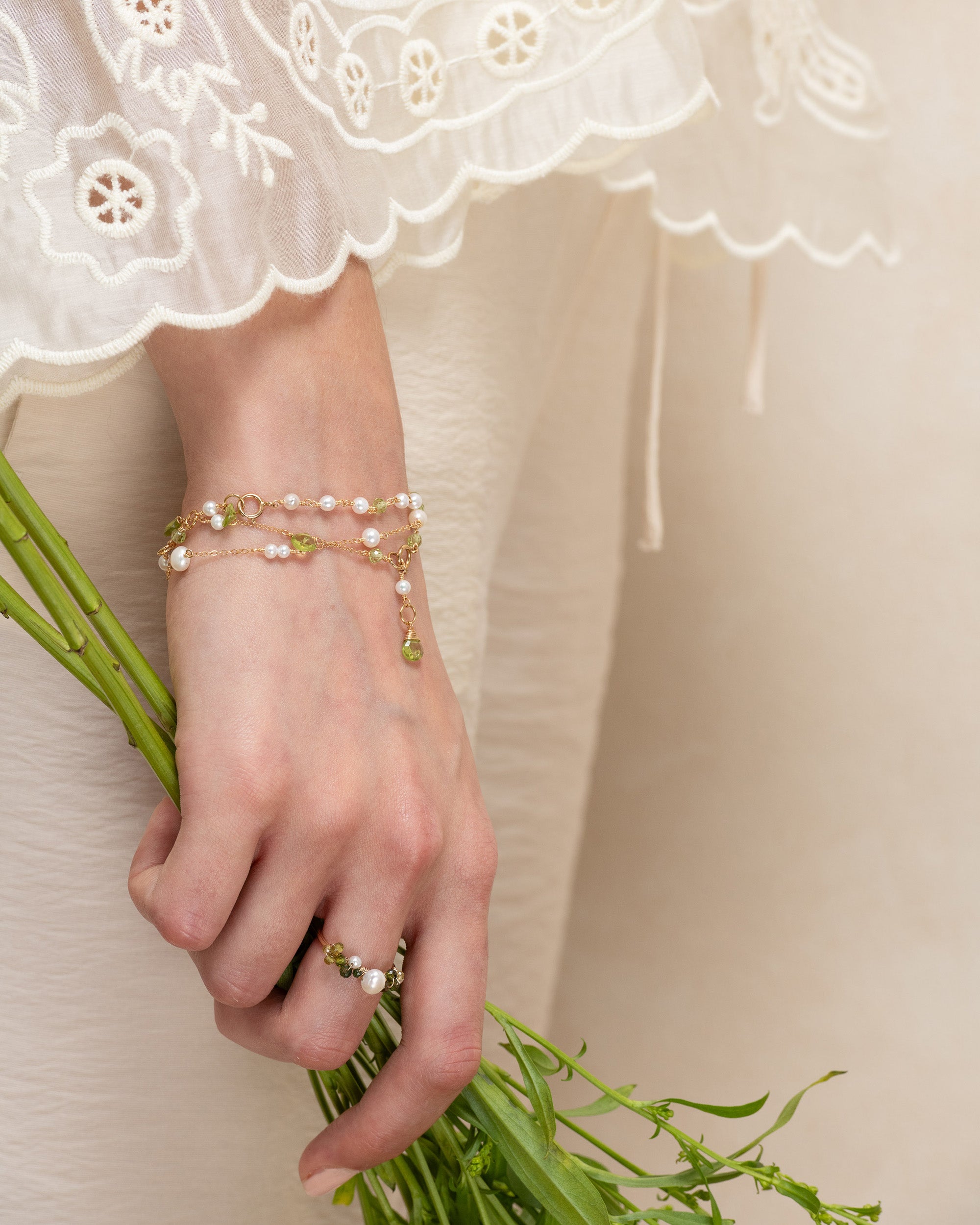 Lueur no. 6 | Peridot Briolette & Pearl Bracelet