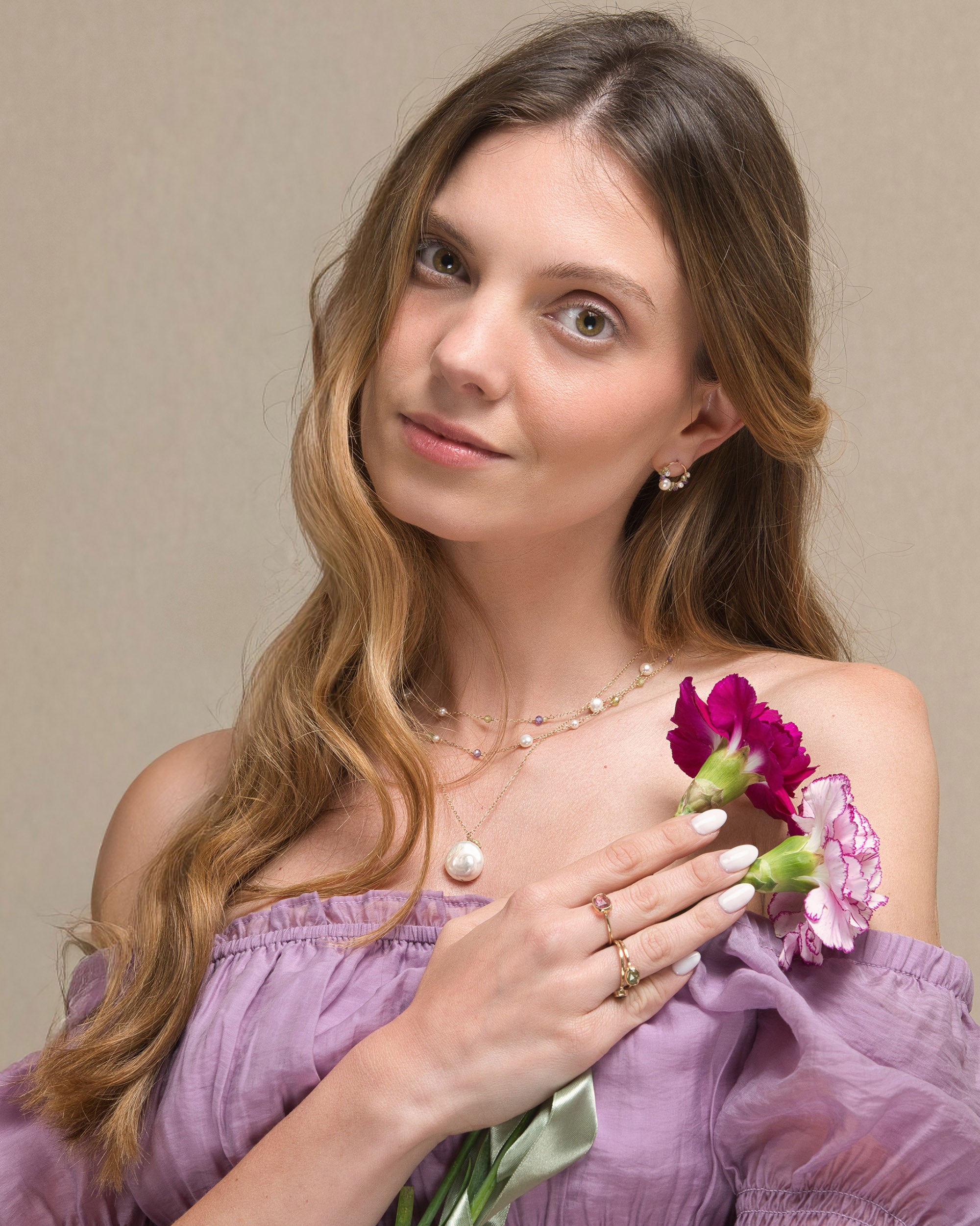 Lueur no. 3 | Pearl, Peridot & Zircon Studs