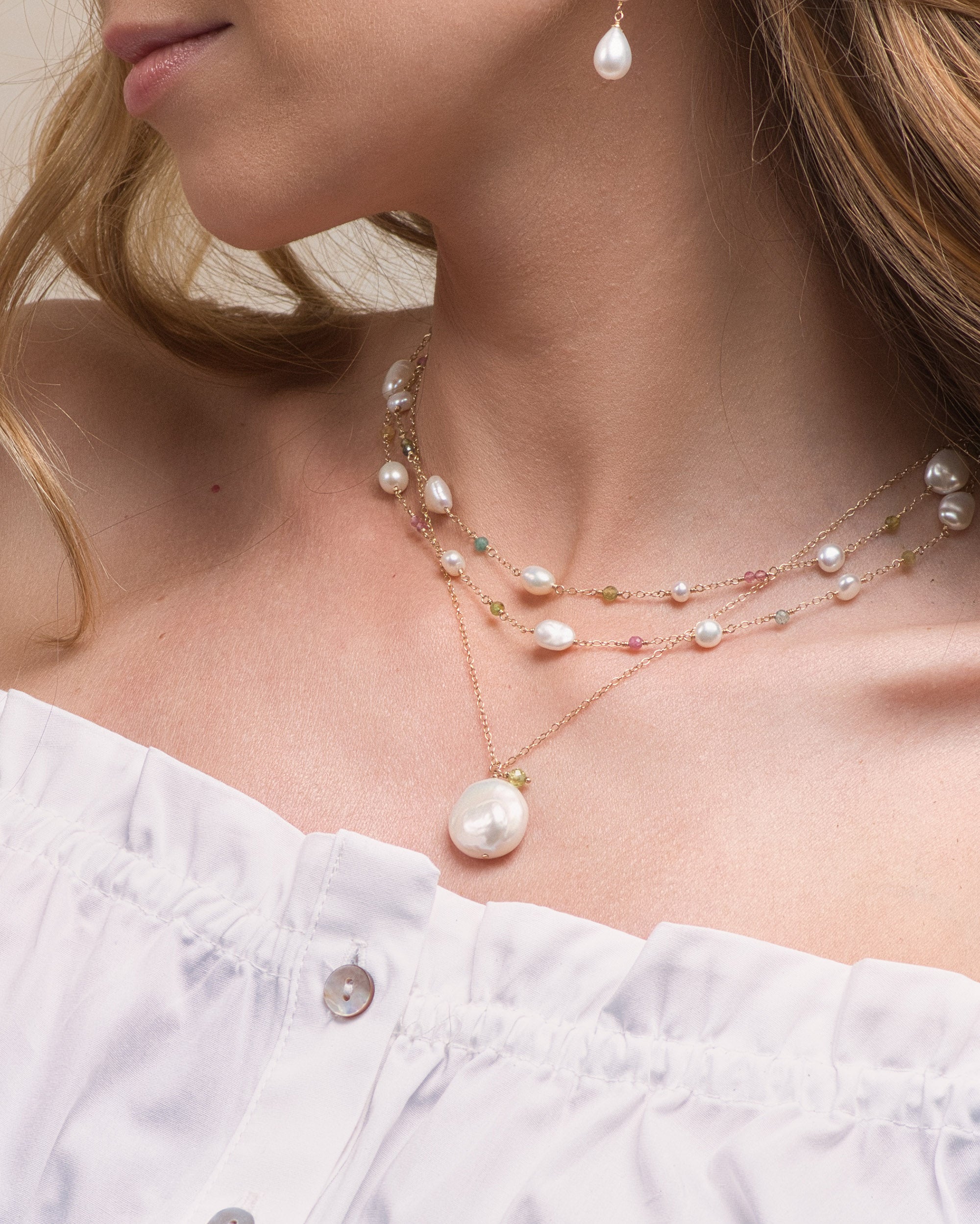 Pétale no. 2 | Gemstone & Baroque Pearl Pendant